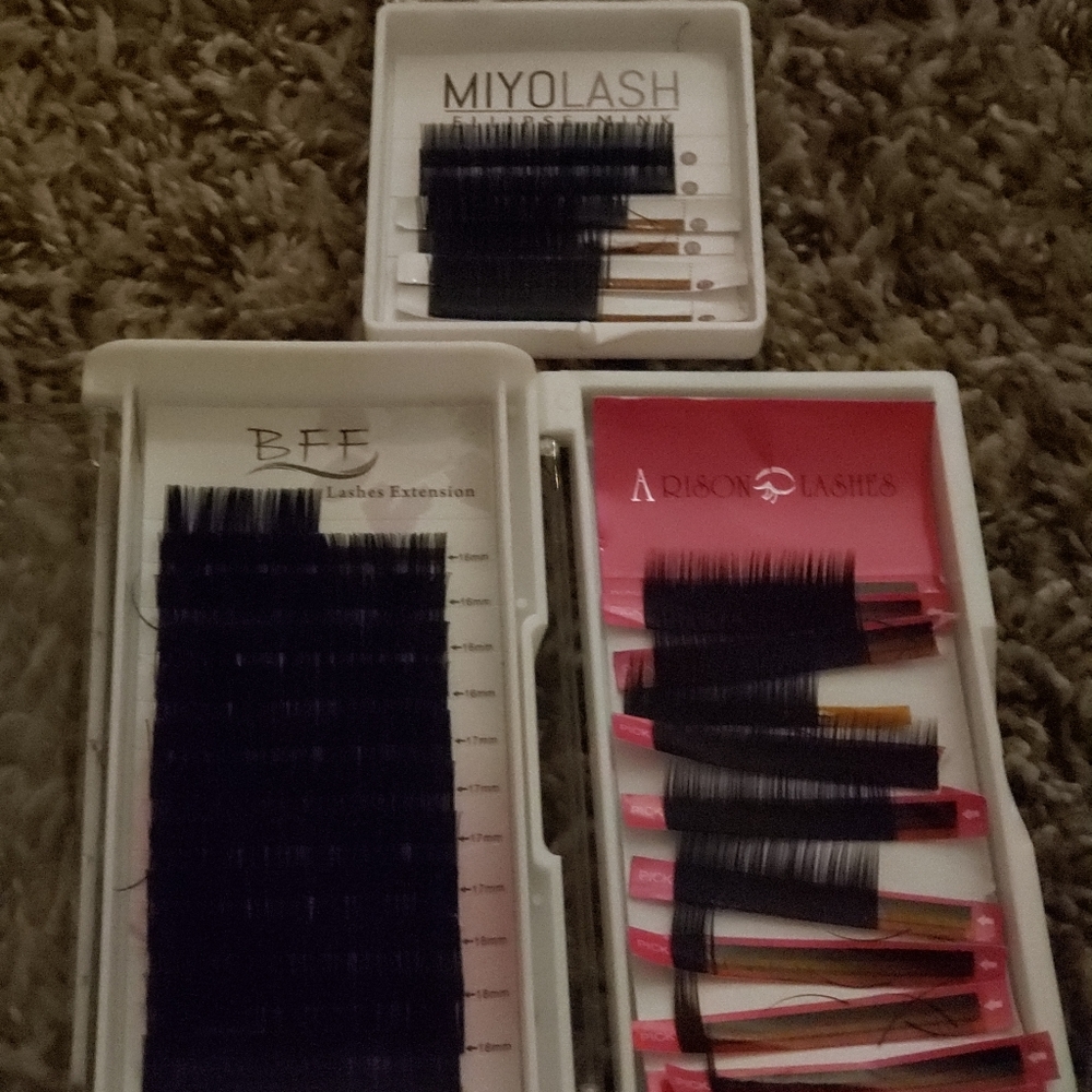 Lash trays
